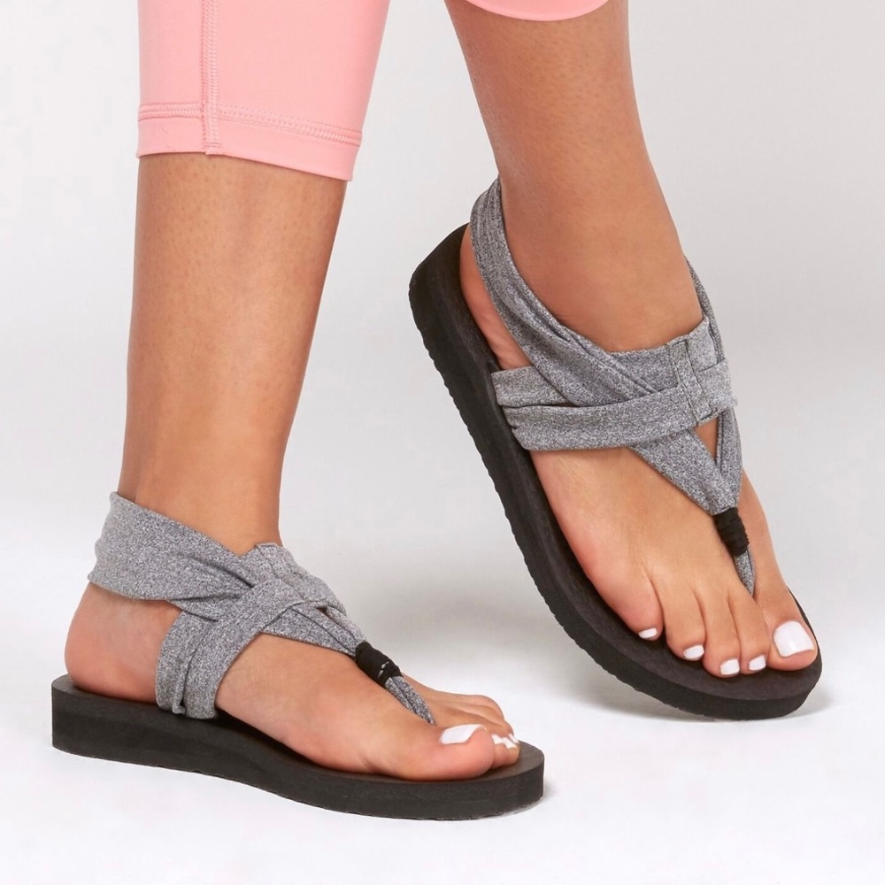 Skechers Meditation- Studio Kicks Black Yoga Sandals Size 6